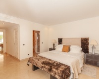 Resale - apartment - Marbella - Elviria