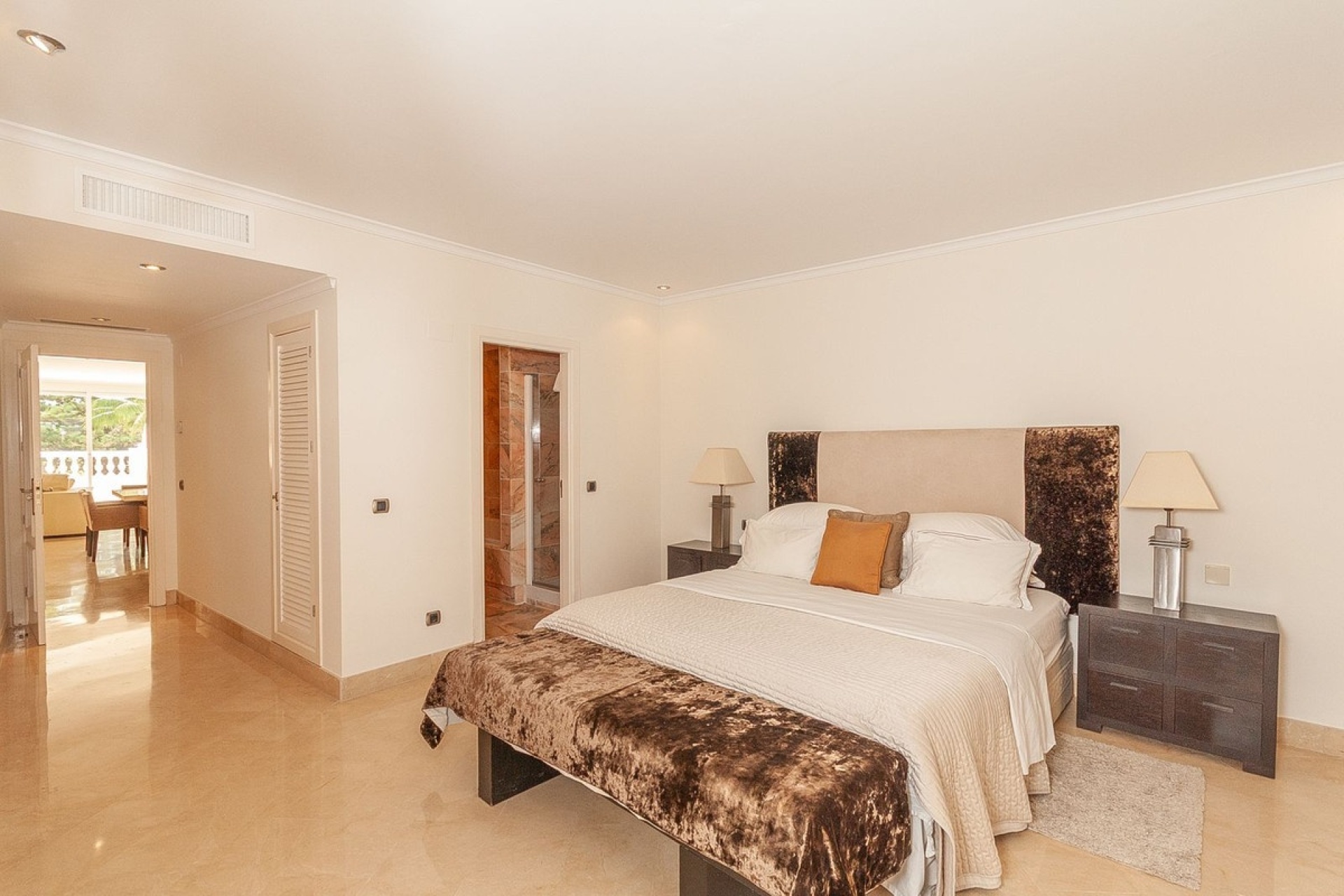 Resale - apartment - Marbella - Elviria