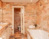 Resale - apartment - Marbella - Elviria