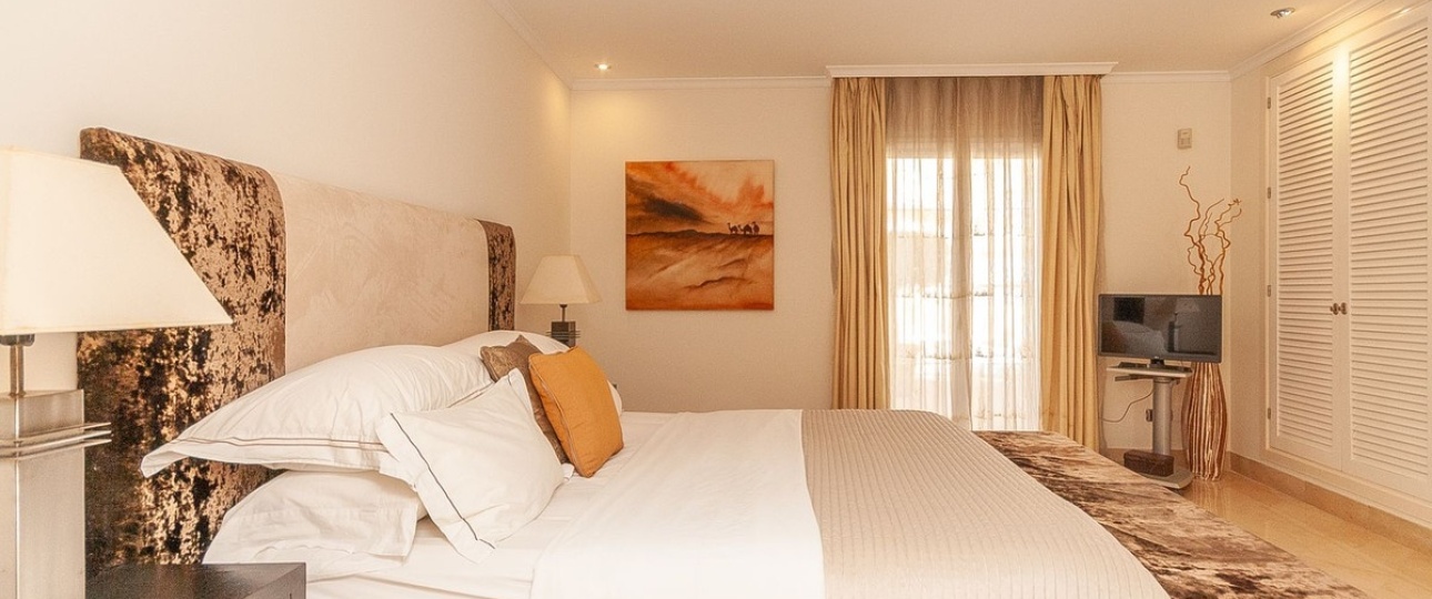 Resale - apartment - Marbella - Elviria