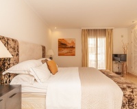 Resale - apartment - Marbella - Elviria
