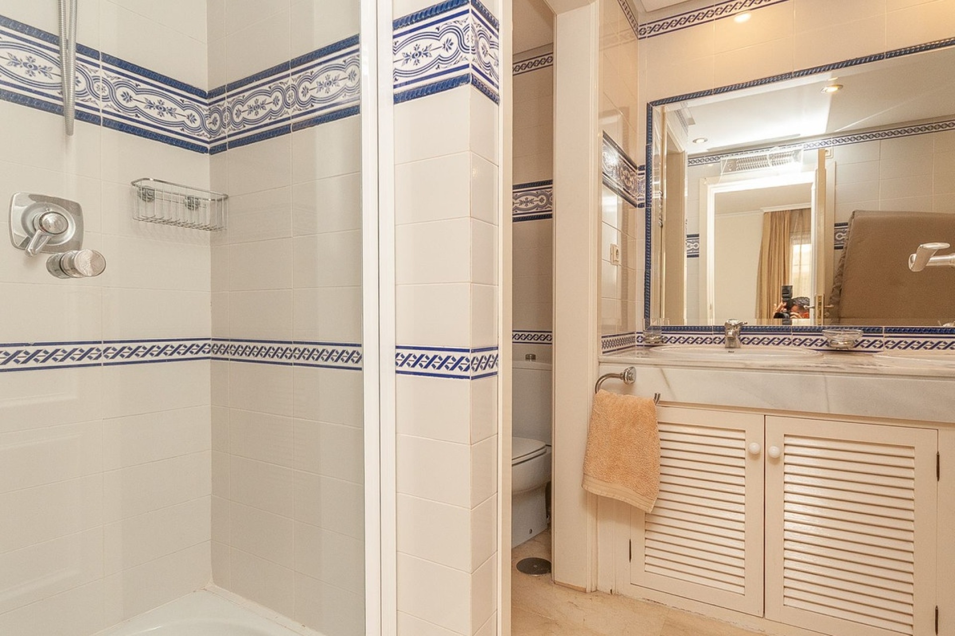 Resale - apartment - Marbella - Elviria