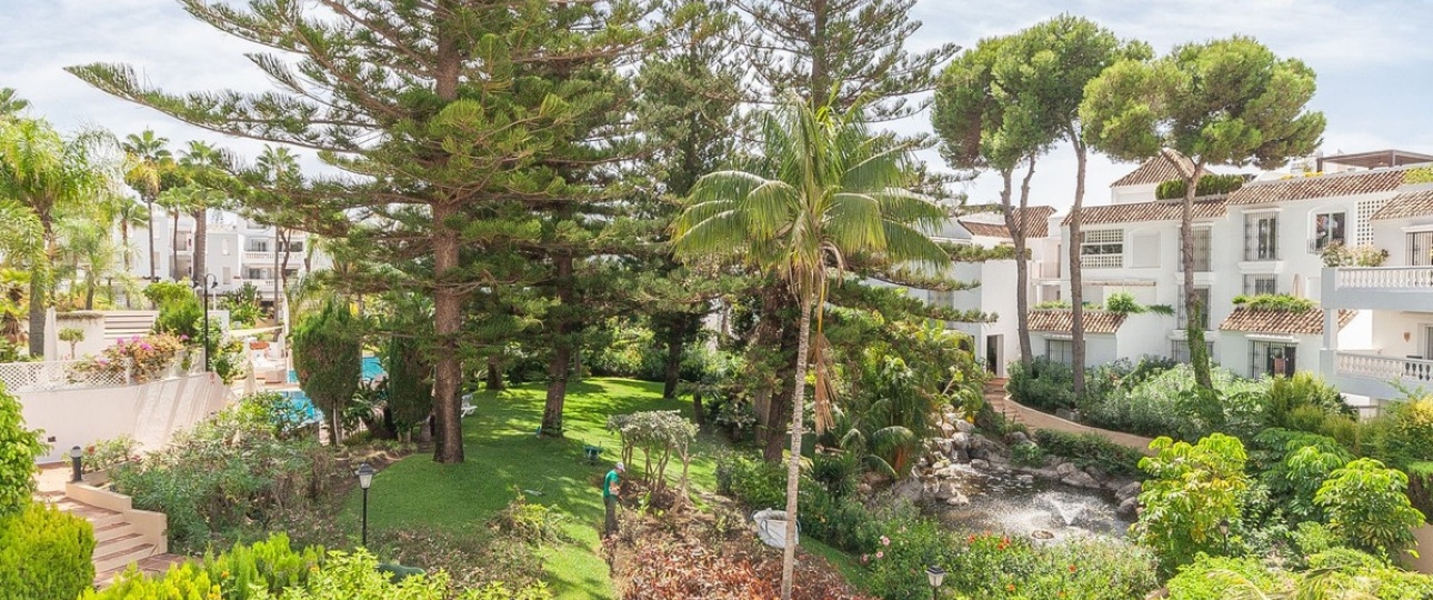 Resale - apartment - Marbella - Elviria