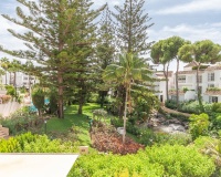 Resale - apartment - Marbella - Elviria