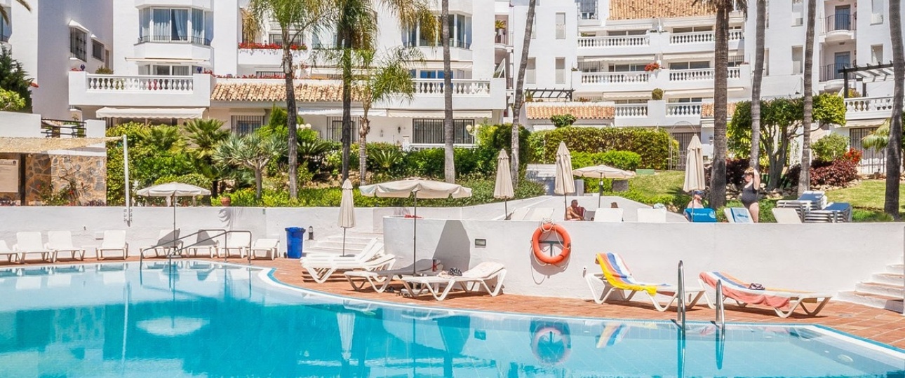 Resale - apartment - Marbella - Elviria