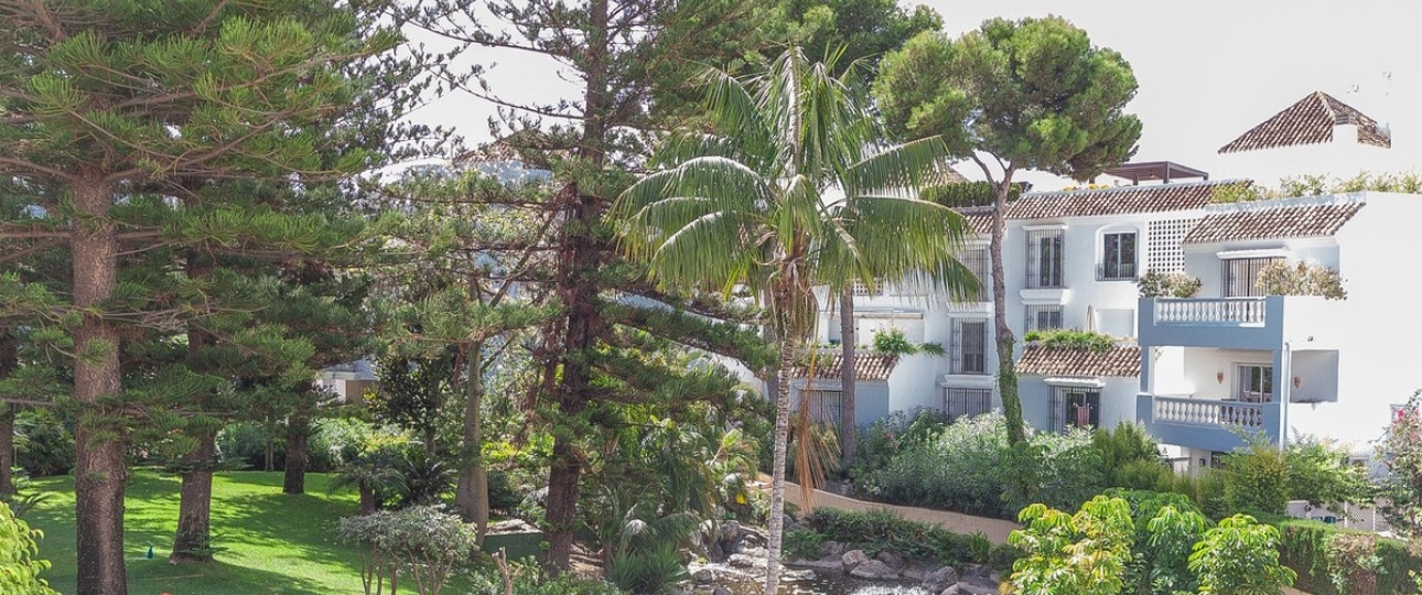 Resale - apartment - Marbella - Elviria