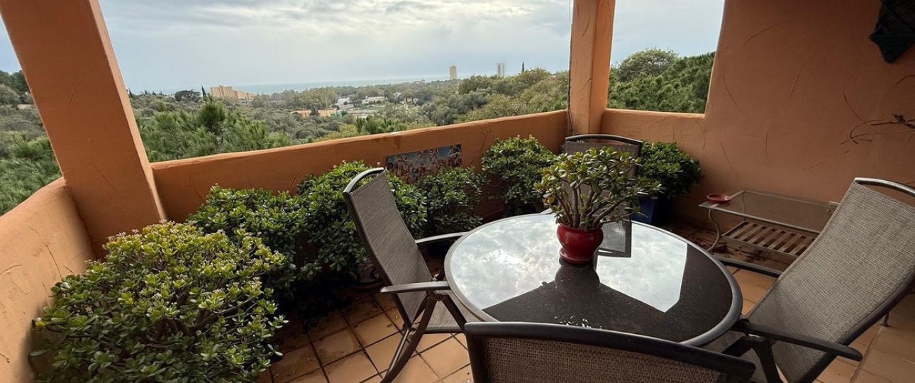 Resale - apartment - Marbella - Elviria