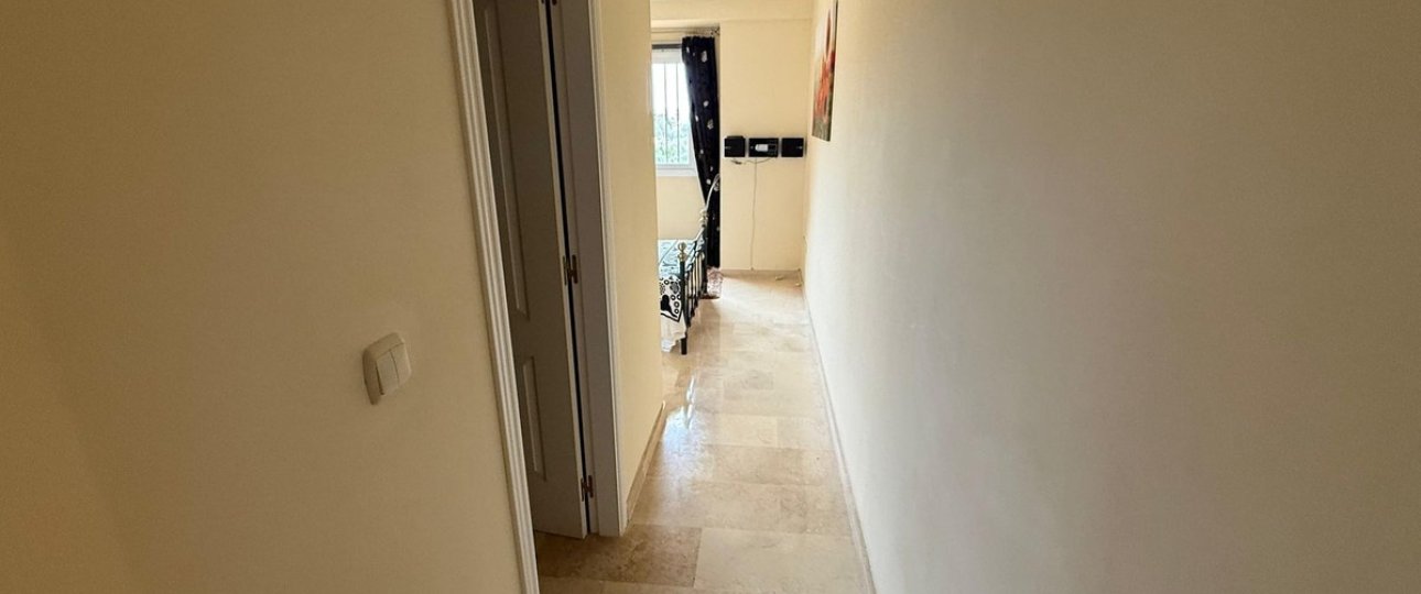 Resale - apartment - Marbella - Elviria
