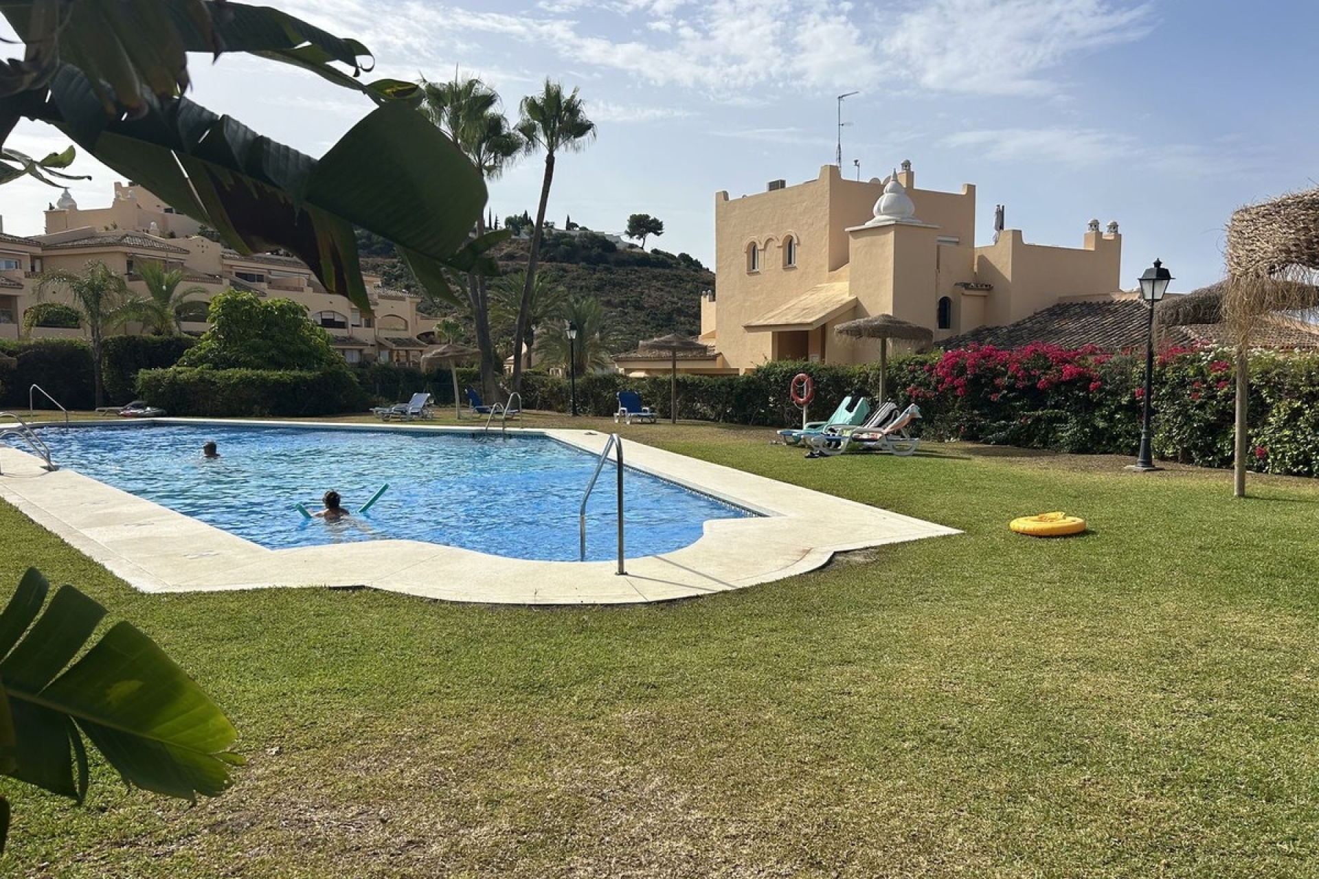 Resale - apartment - Marbella - Elviria