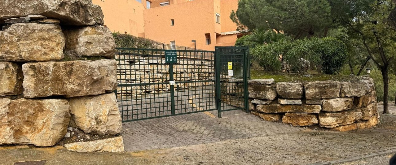 Resale - apartment - Marbella - Elviria