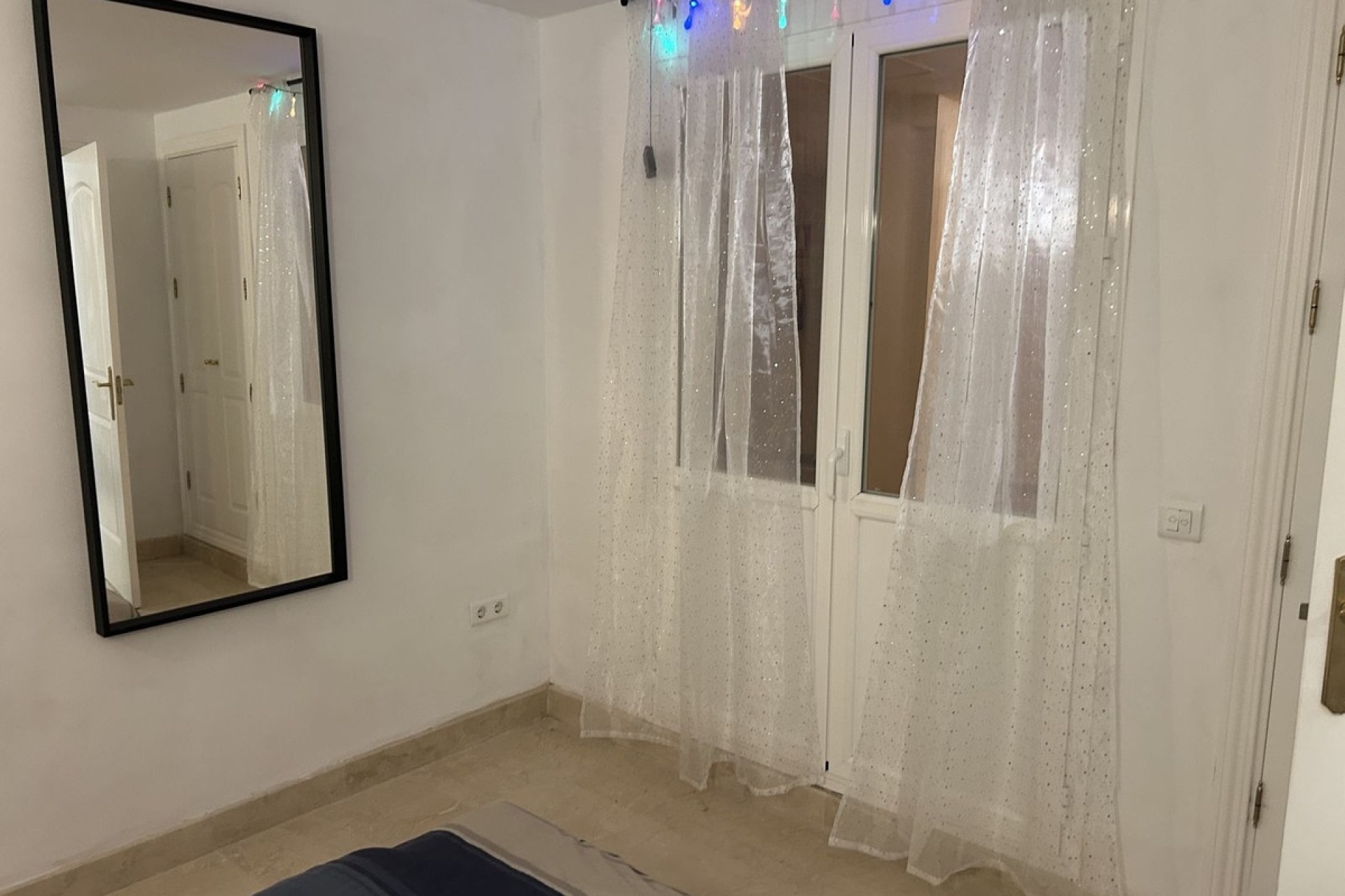 Resale - apartment - Marbella - Elviria
