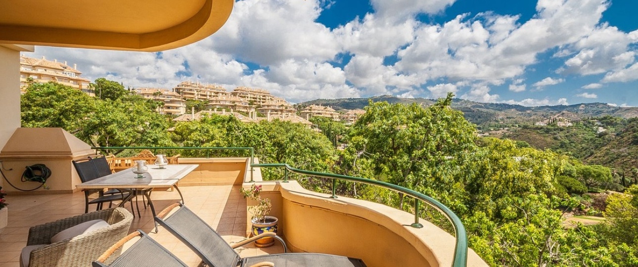 Resale - apartment - Marbella - Elviria