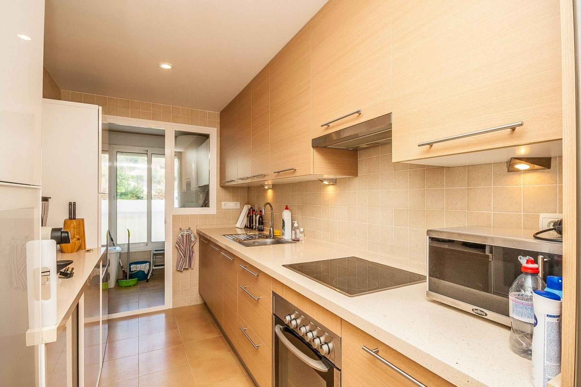 Resale - apartment - Marbella - Elviria