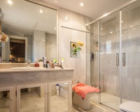 Resale - apartment - Marbella - Elviria