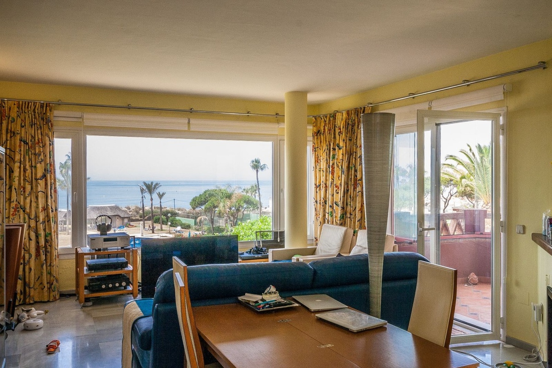 Resale - apartment - Marbella - Elviria