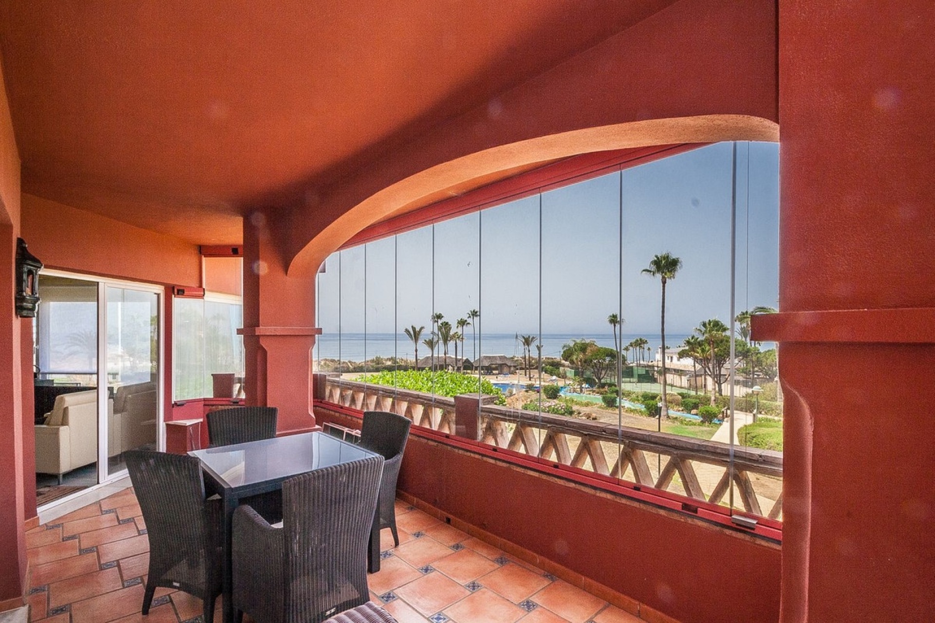 Resale - apartment - Marbella - Elviria