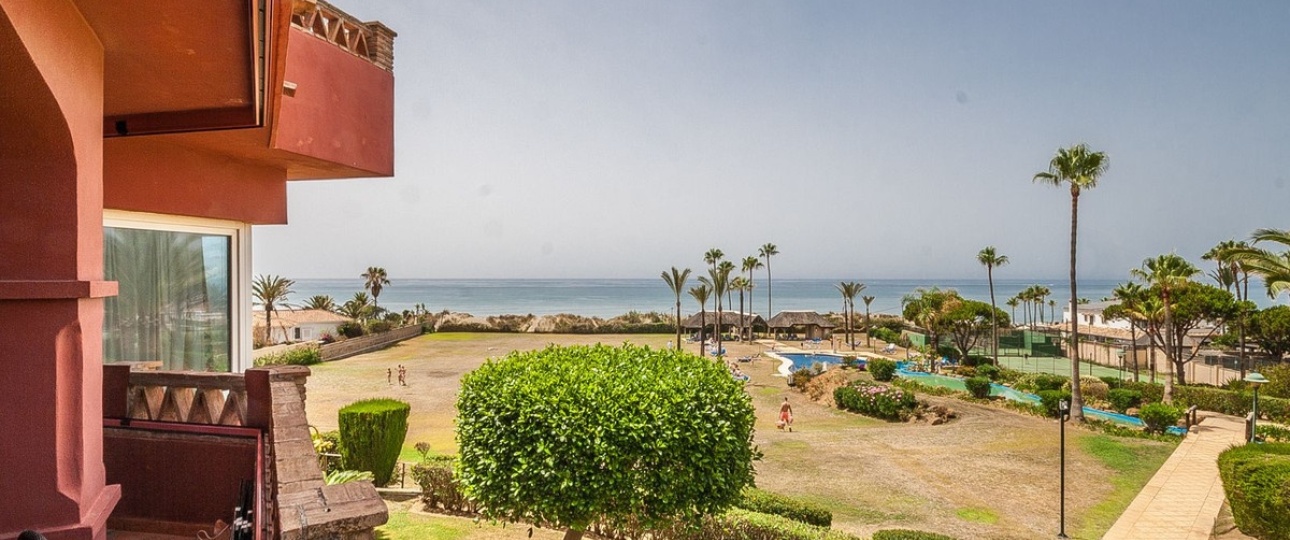 Resale - apartment - Marbella - Elviria