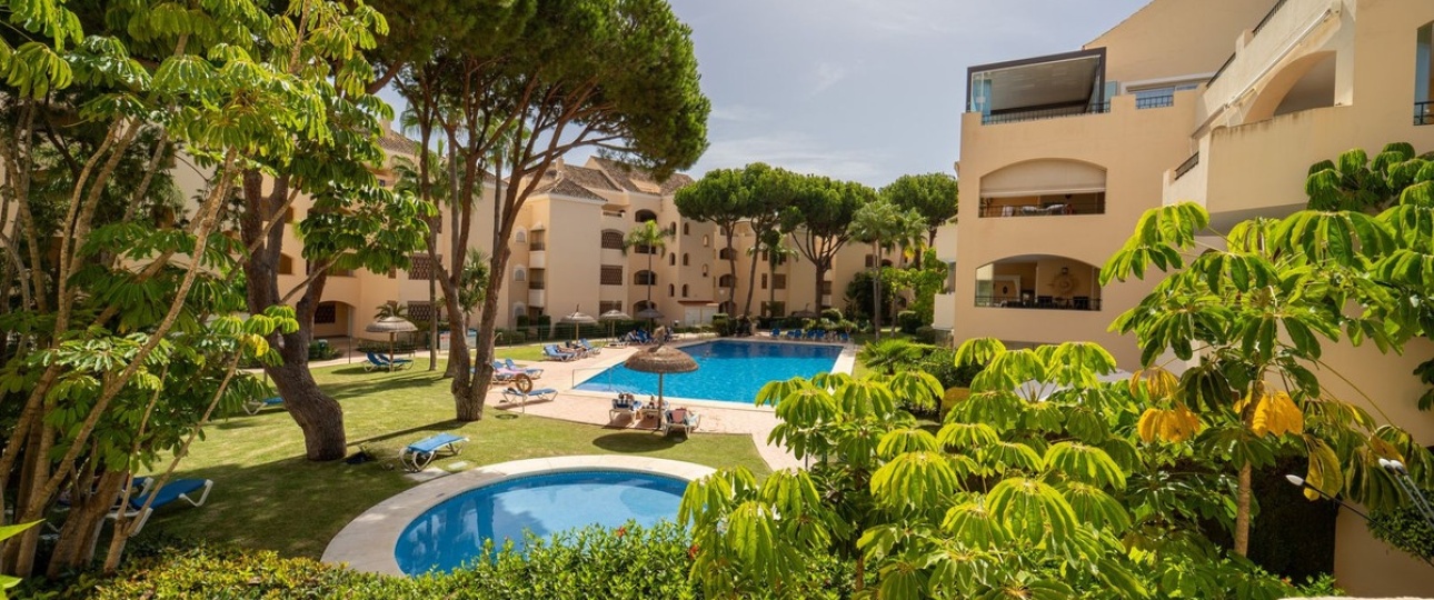 Resale - apartment - Marbella - Elviria