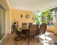 Resale - apartment - Marbella - Elviria