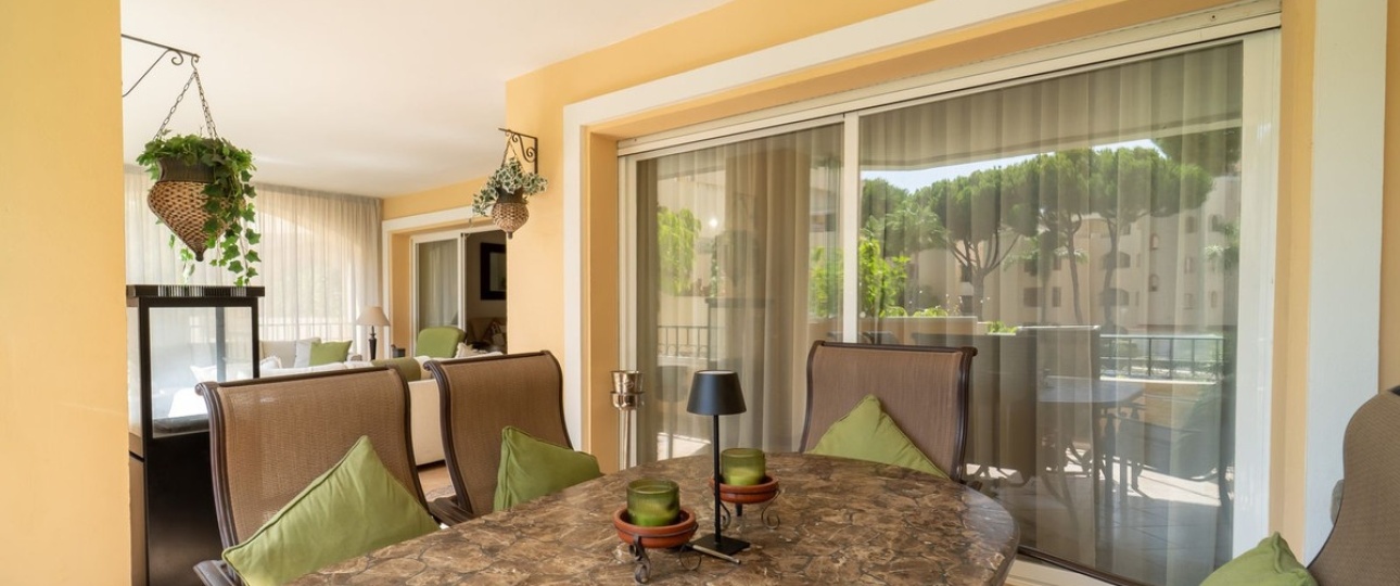 Resale - apartment - Marbella - Elviria