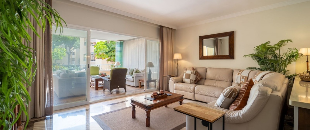 Resale - apartment - Marbella - Elviria