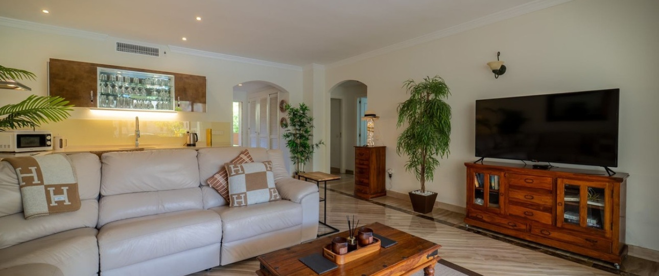 Resale - apartment - Marbella - Elviria