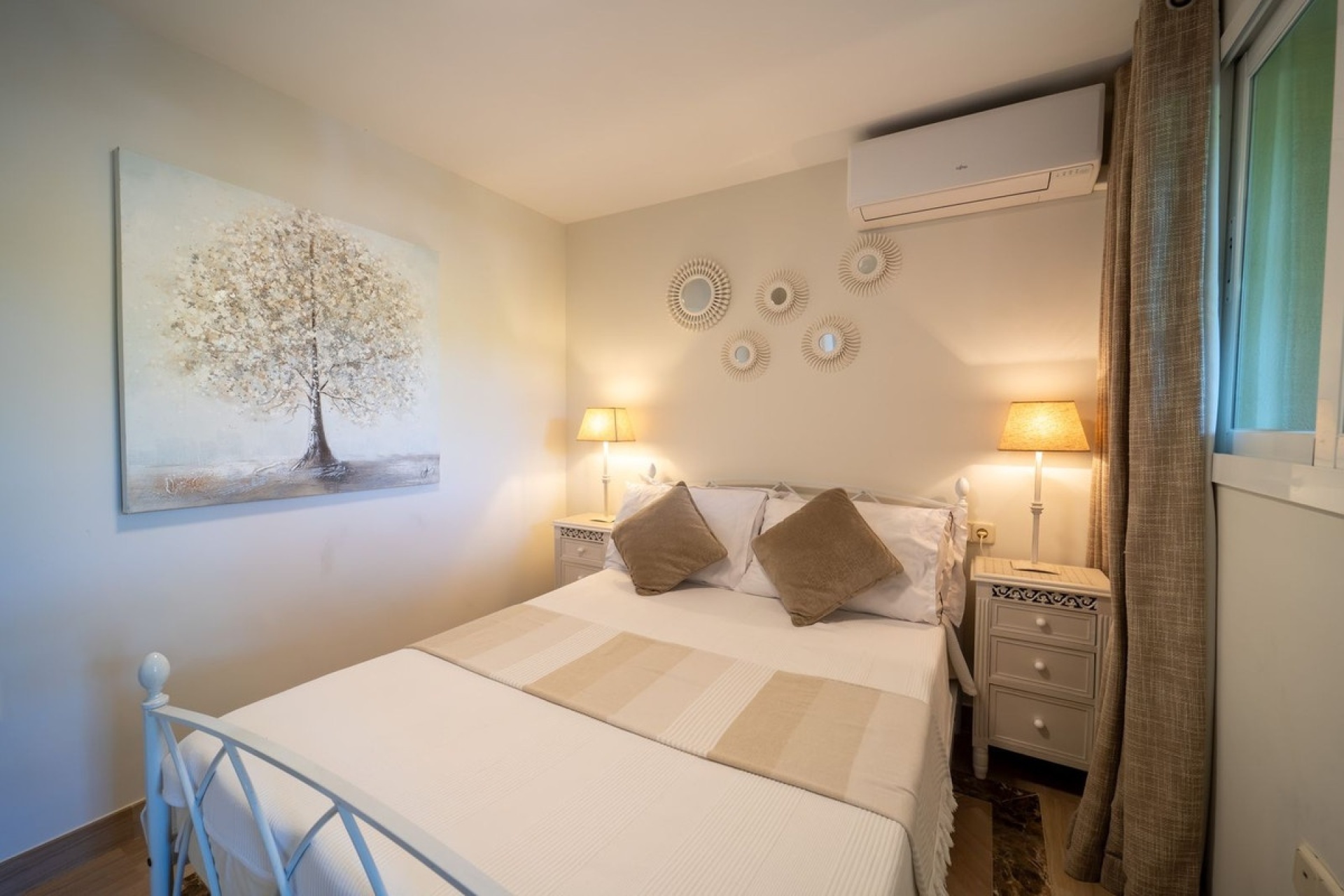 Resale - apartment - Marbella - Elviria