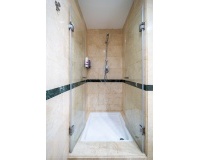 Resale - apartment - Marbella - Elviria