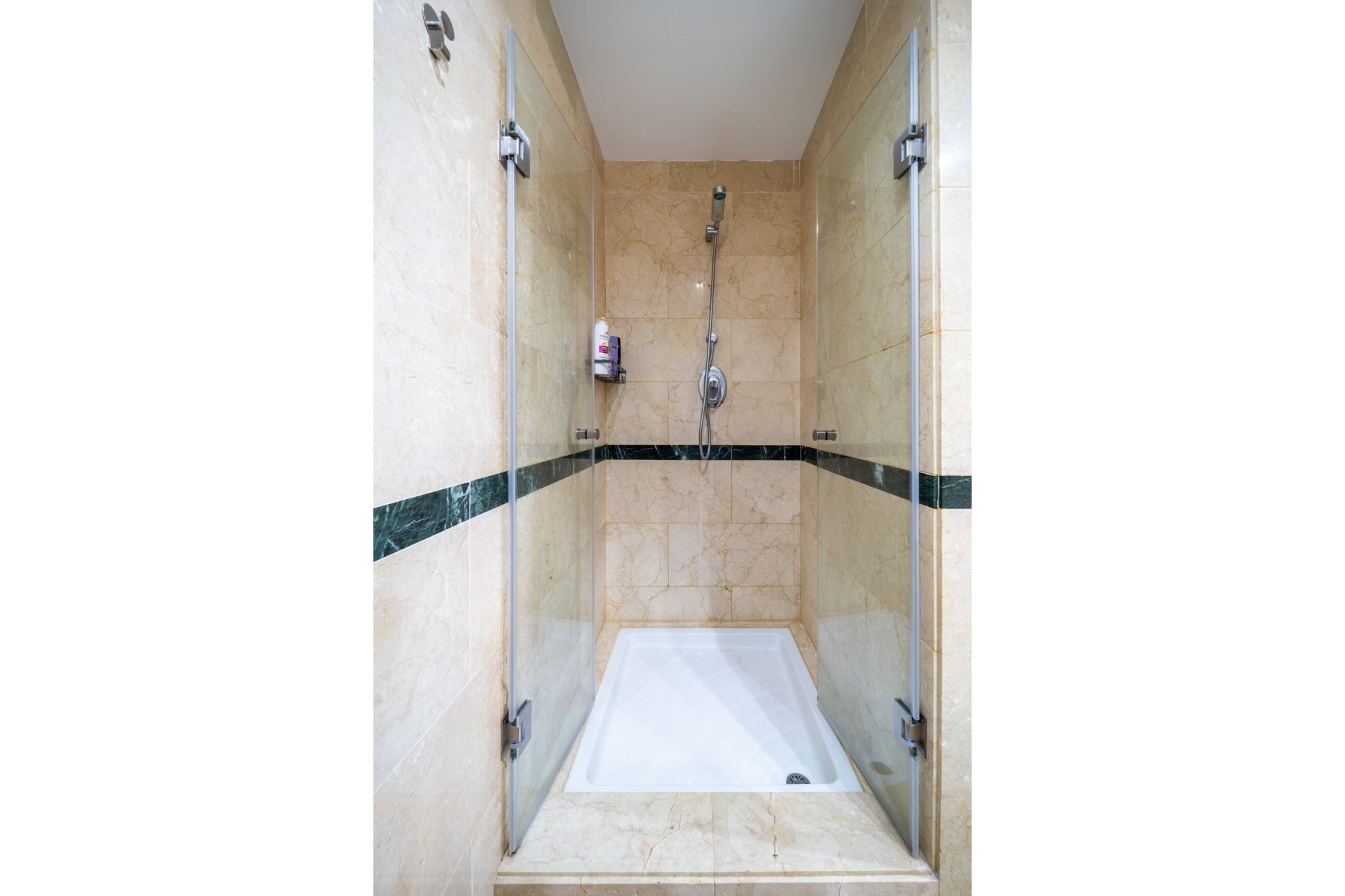 Resale - apartment - Marbella - Elviria