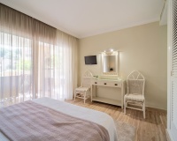 Resale - apartment - Marbella - Elviria