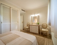 Resale - apartment - Marbella - Elviria