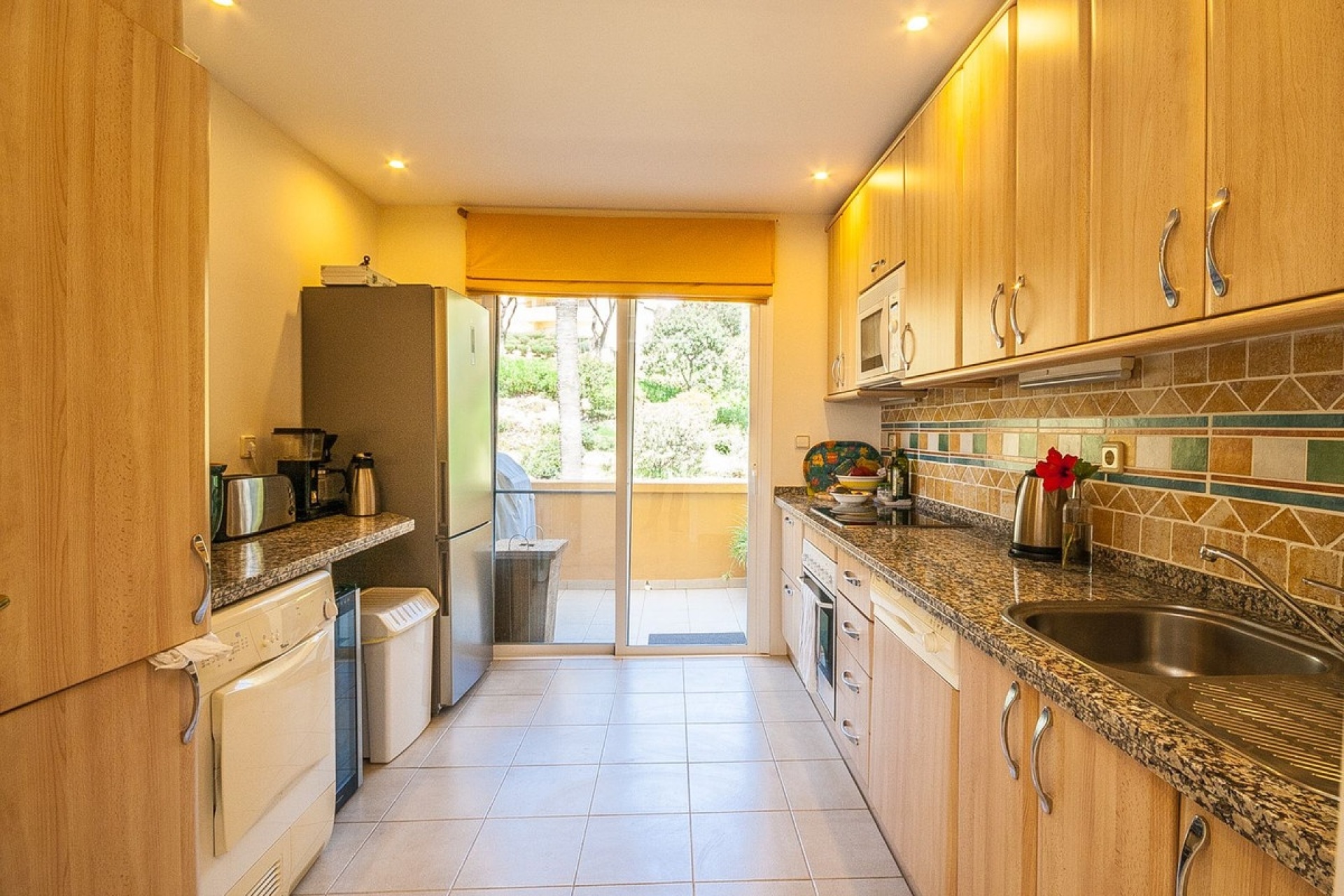 Resale - apartment - Marbella - Elviria
