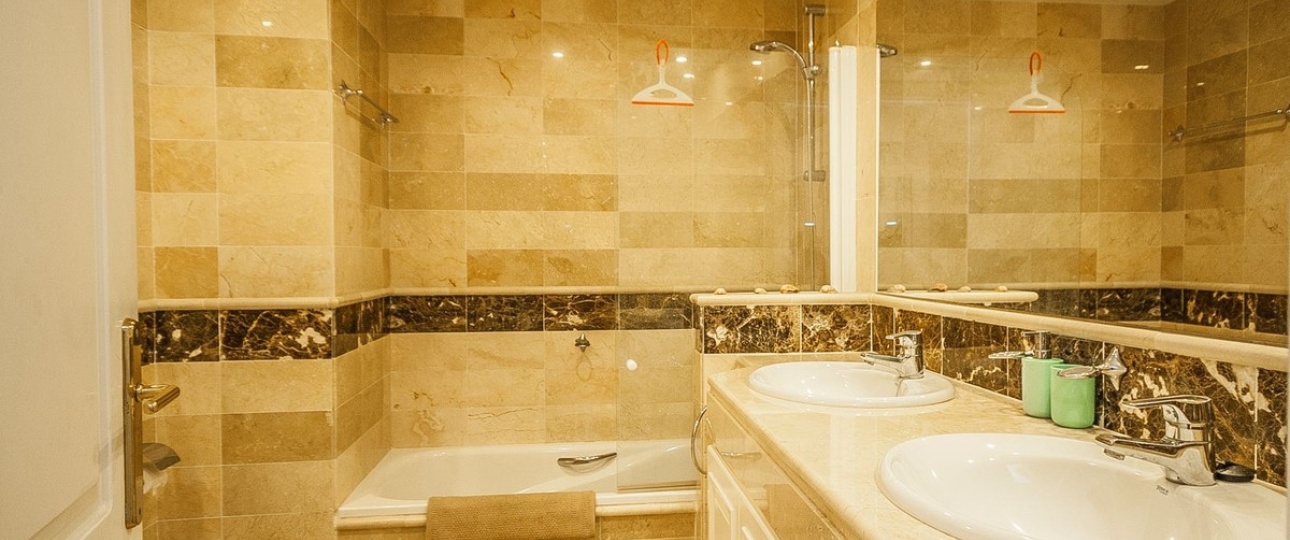 Resale - apartment - Marbella - Elviria