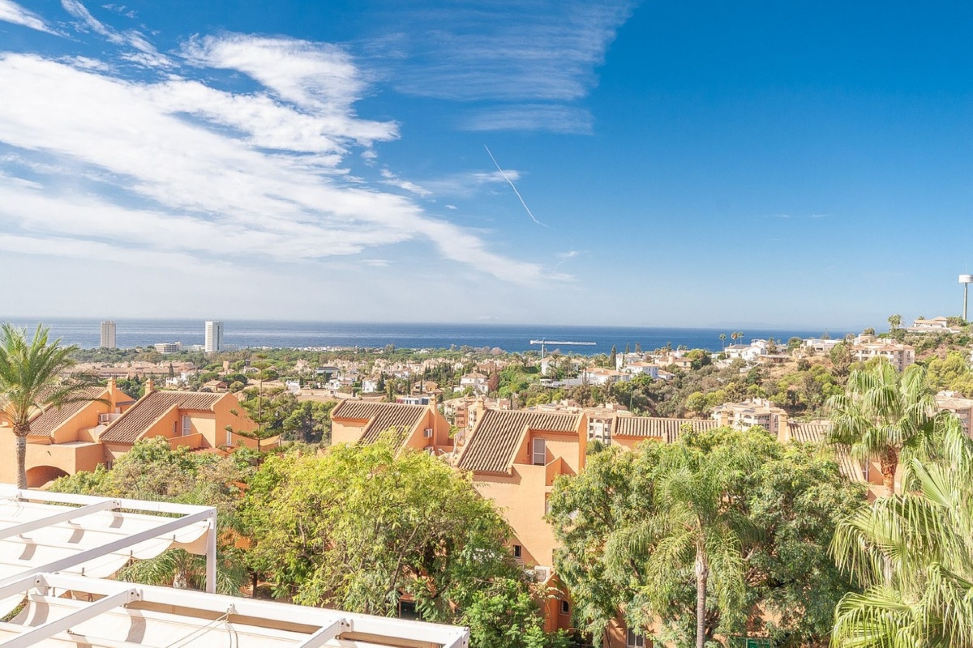 Resale - apartment - Marbella - Elviria