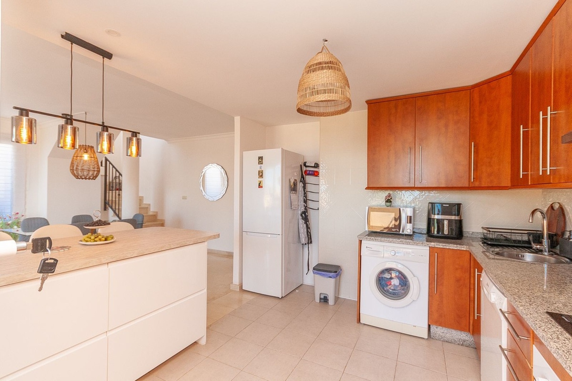 Resale - apartment - Marbella - Elviria