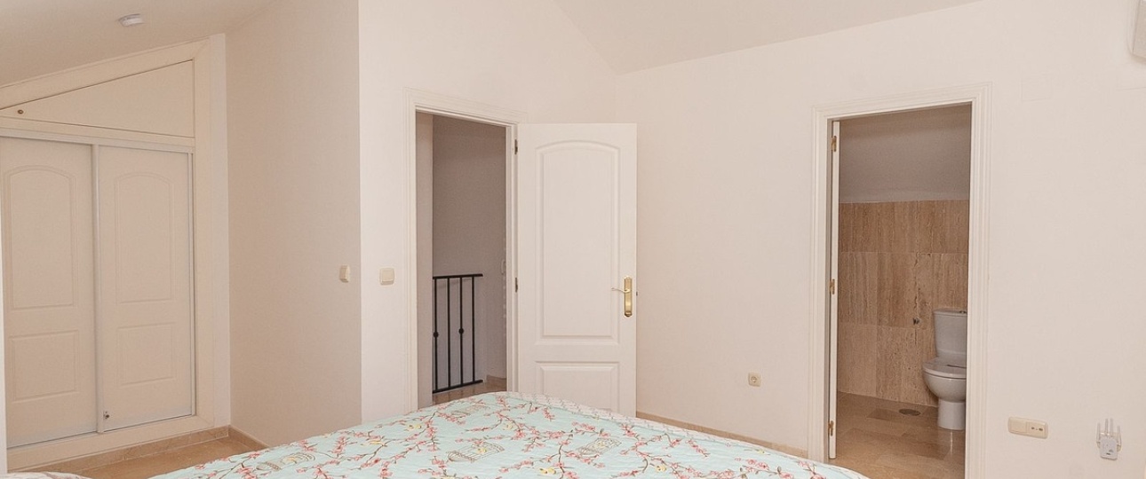 Resale - apartment - Marbella - Elviria