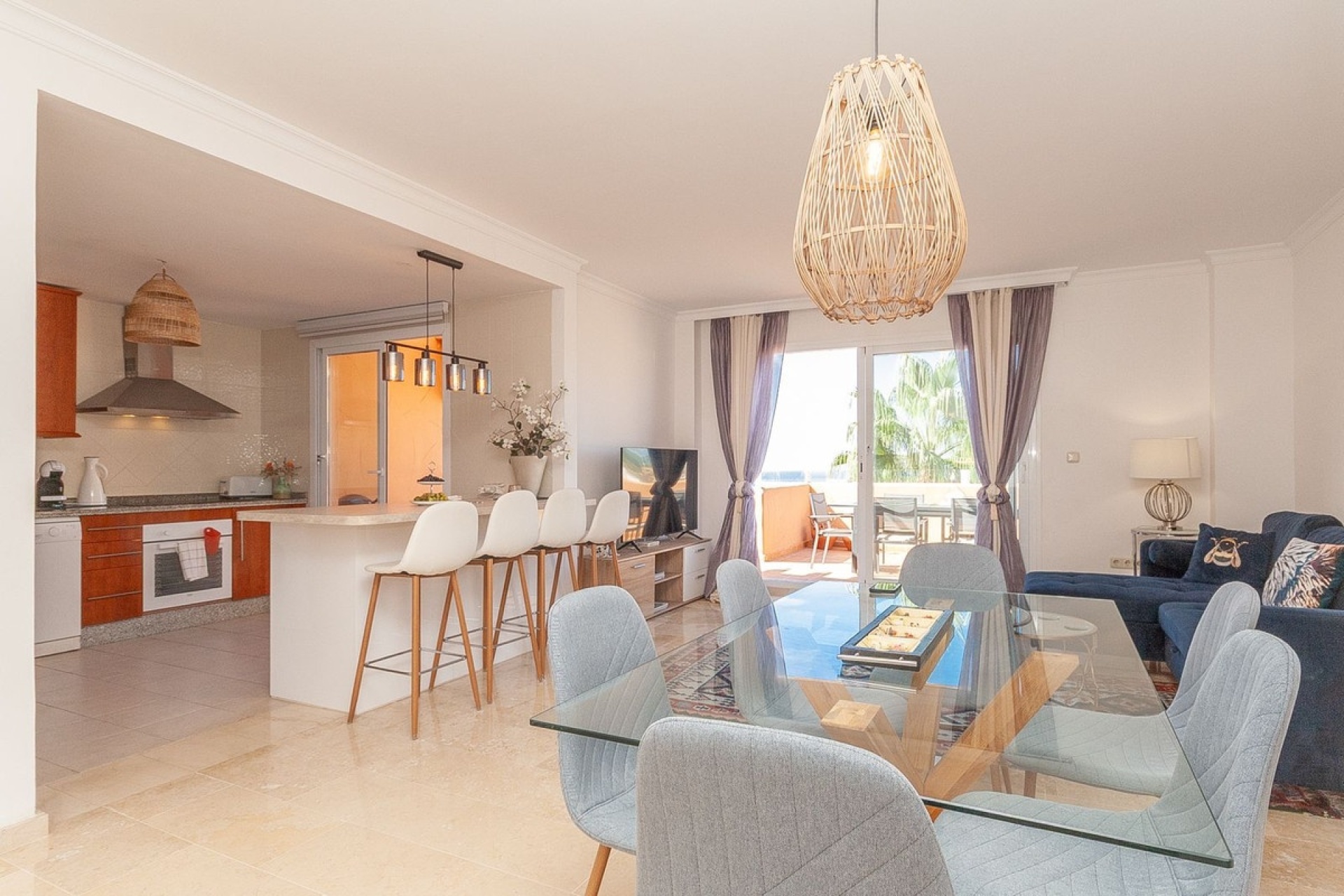 Resale - apartment - Marbella - Elviria