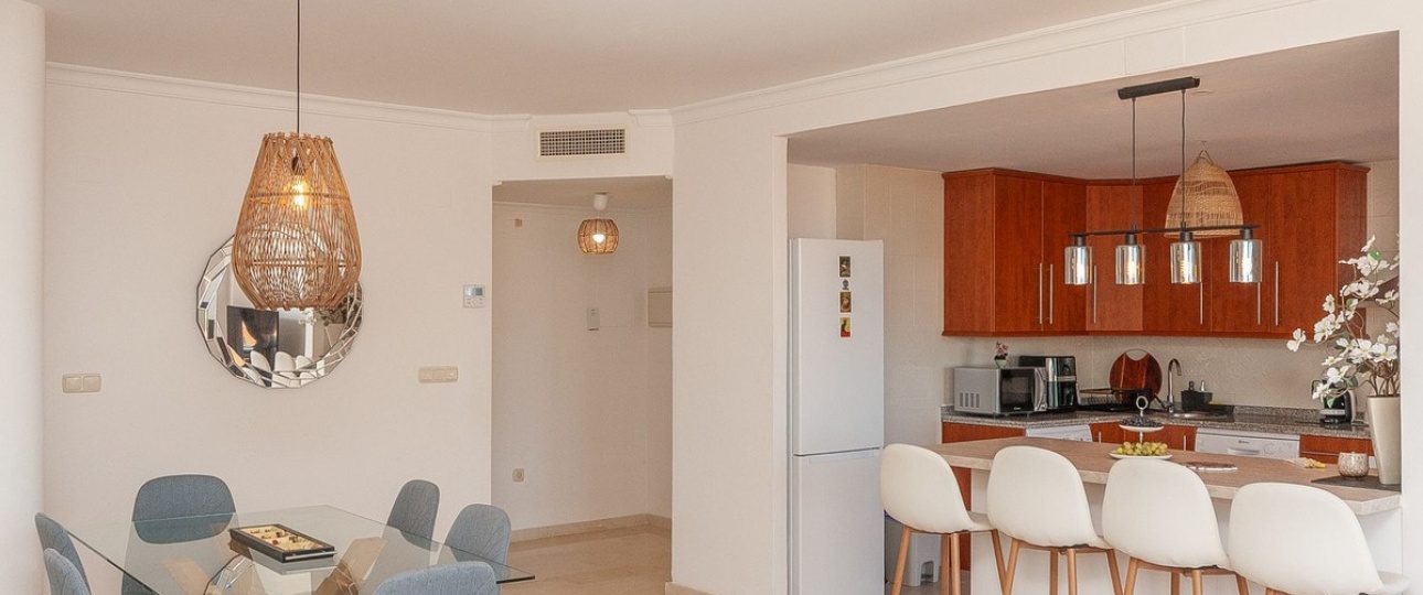 Resale - apartment - Marbella - Elviria