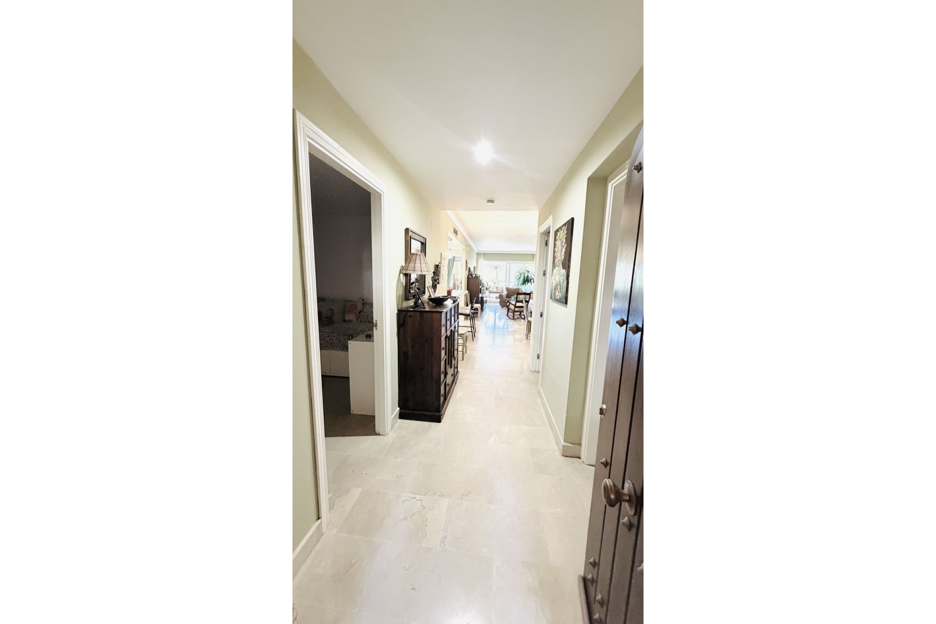 Resale - apartment - Marbella - Elviria