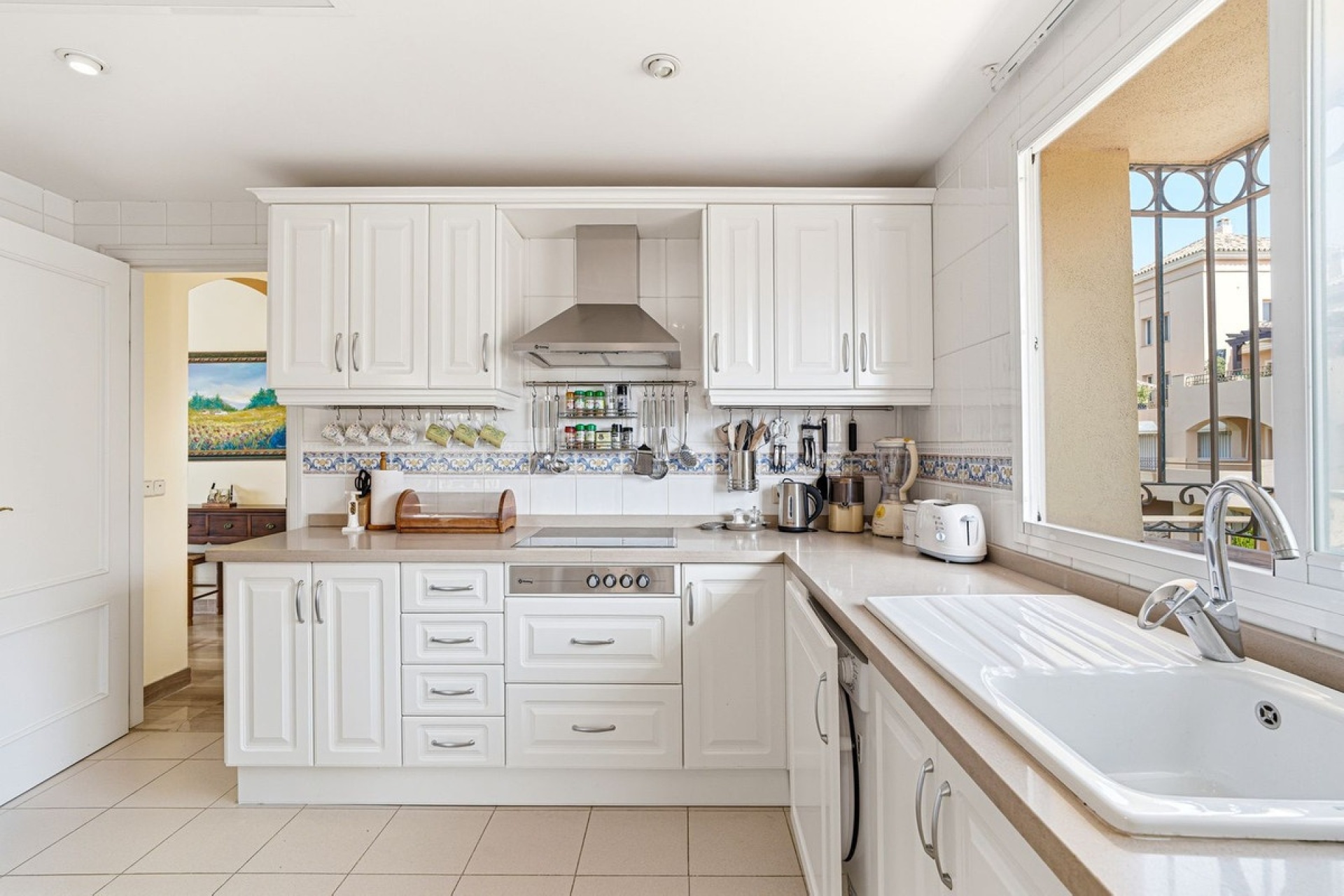 Resale - apartment - Marbella - Elviria