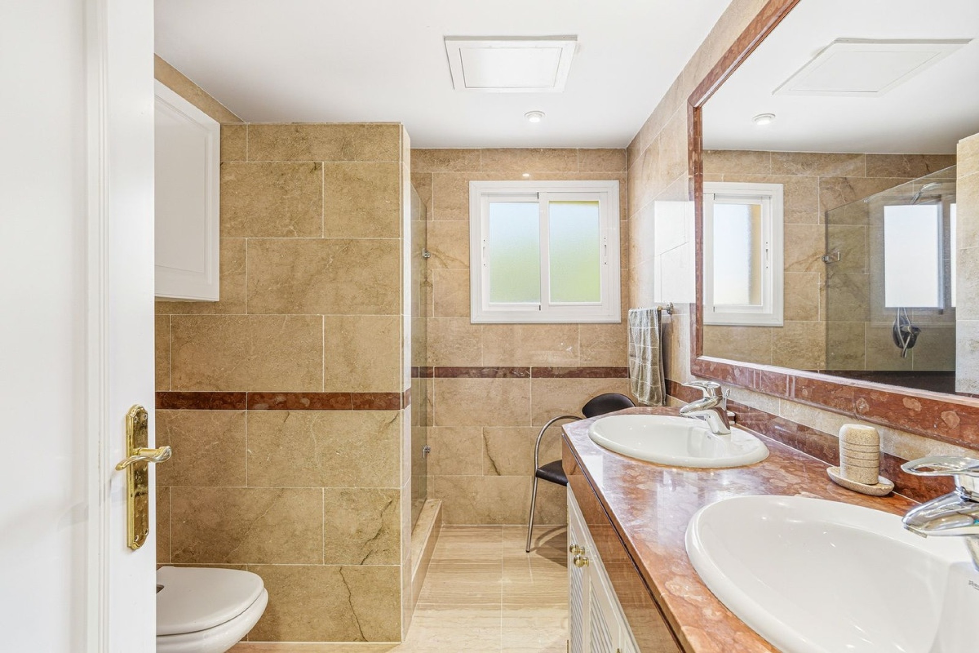 Resale - apartment - Marbella - Elviria