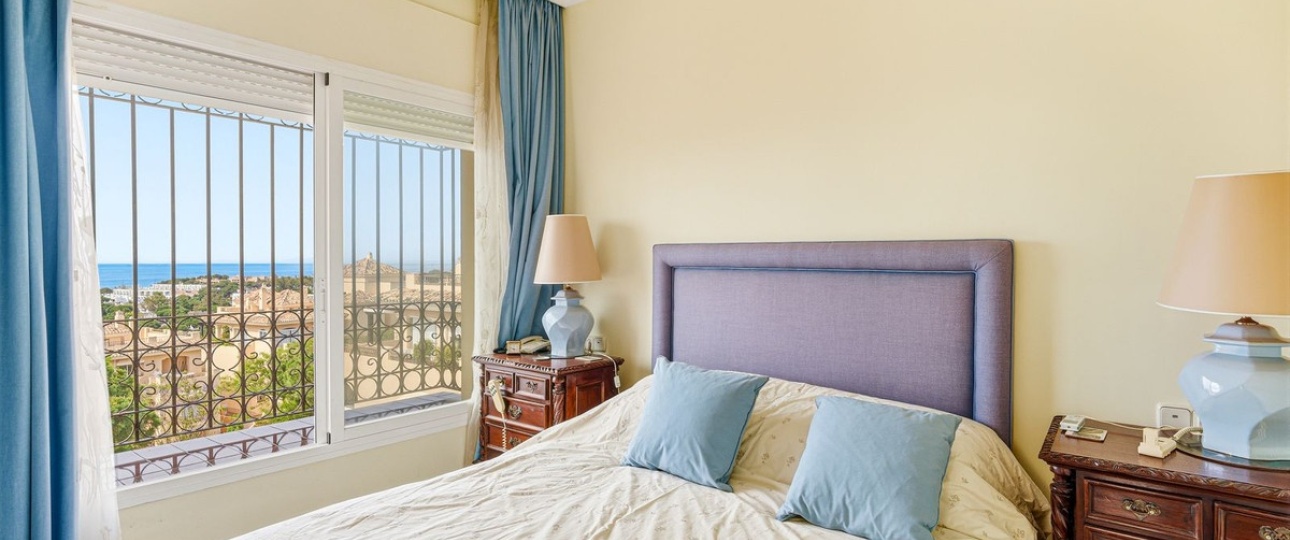Resale - apartment - Marbella - Elviria