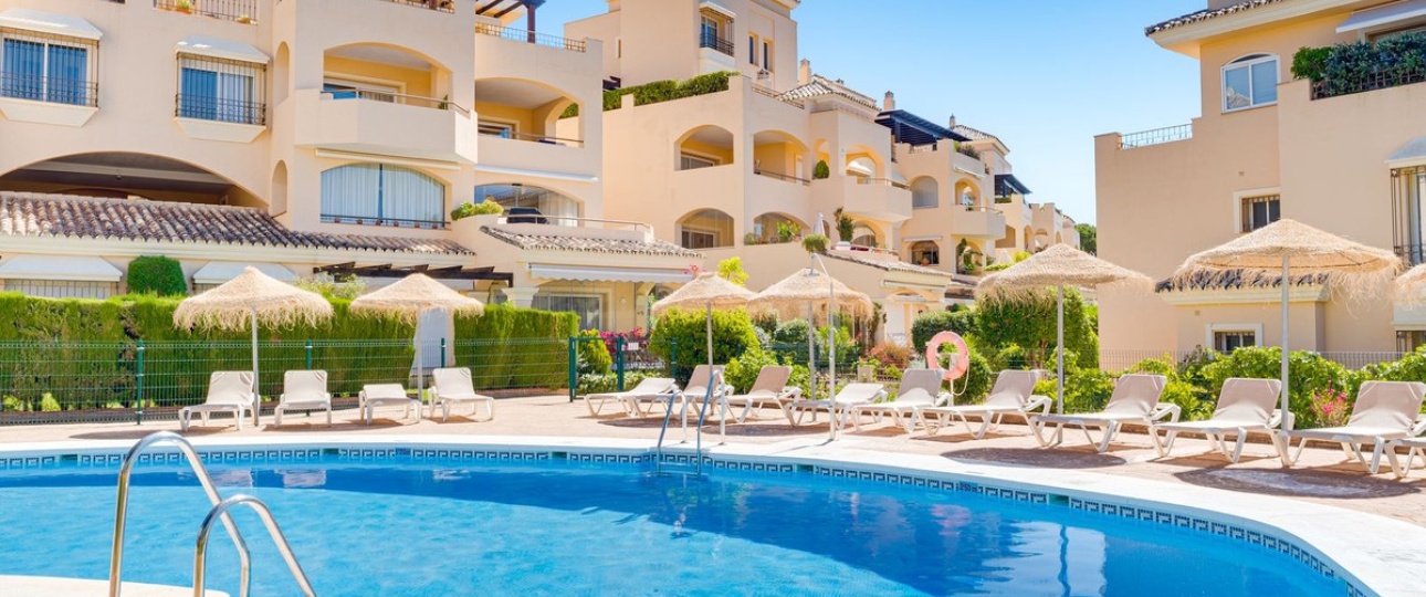 Resale - apartment - Marbella - Elviria