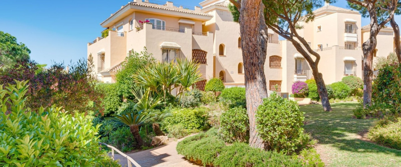 Resale - apartment - Marbella - Elviria