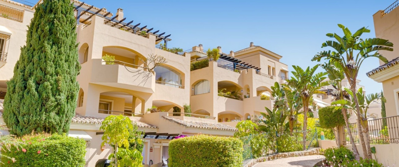 Resale - apartment - Marbella - Elviria