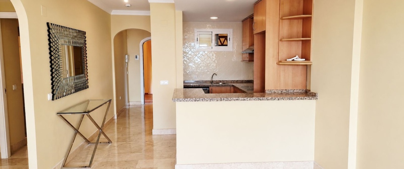 Resale - apartment - Marbella - Elviria