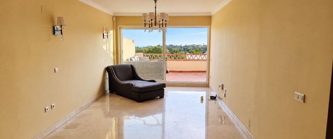 Resale - apartment - Marbella - Elviria