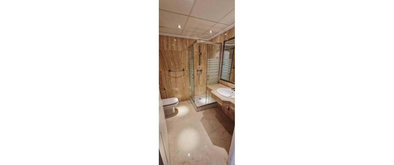 Resale - apartment - Marbella - Elviria