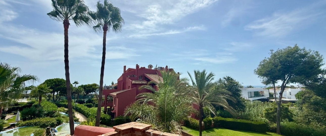 Resale - apartment - Marbella - Elviria