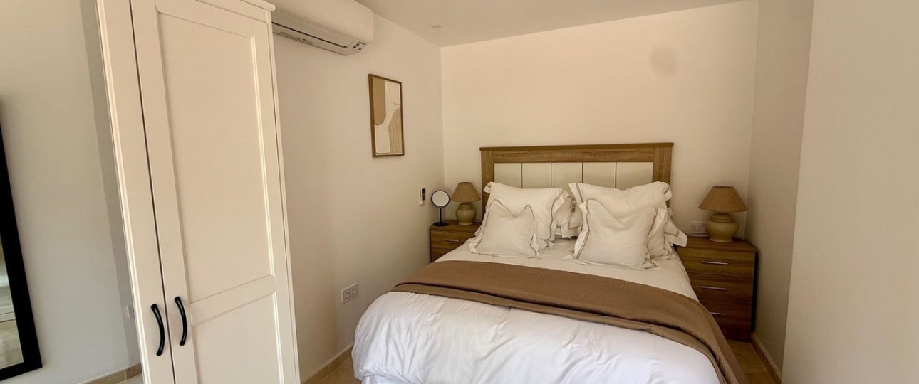 Resale - apartment - Marbella - Elviria